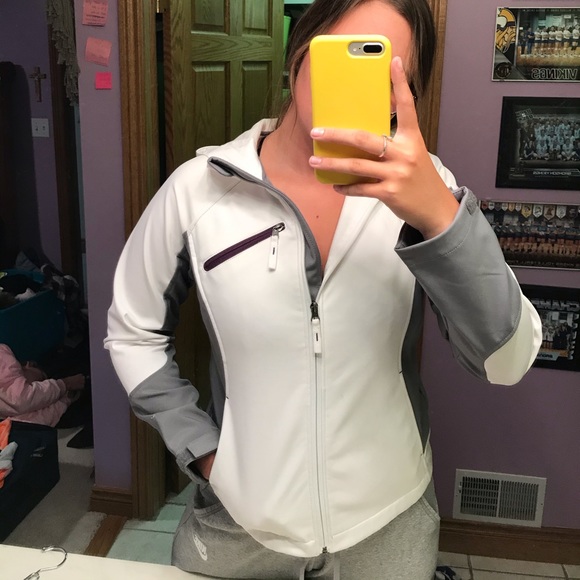 Lightweight jacket - Picture 2 of 2